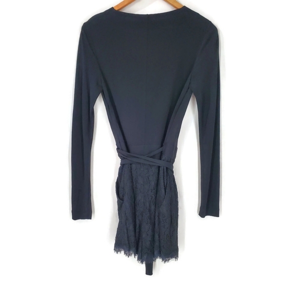 Diane Von Furstenberg Tillie Black Romper Lace Slinky Material Wrap Pockets SZ 8 - Picture 7 of 12